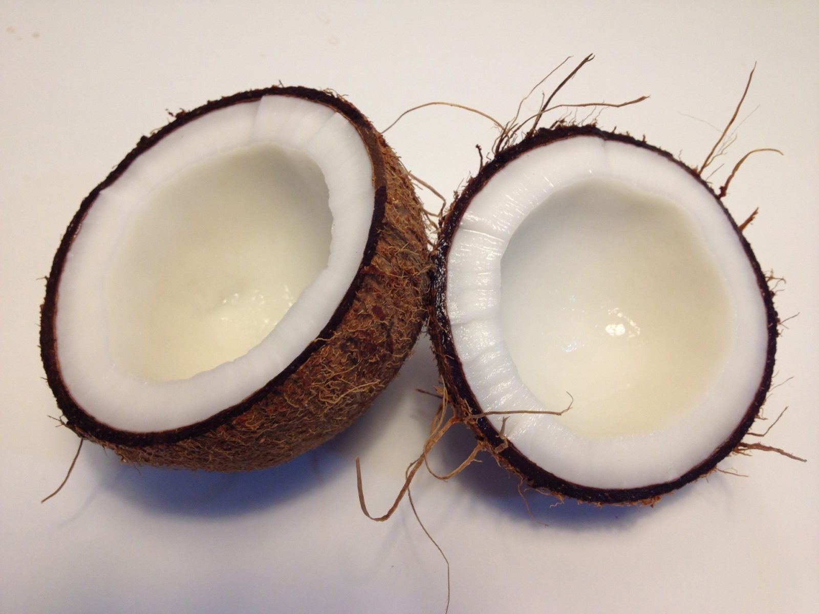 12 полезных свойств кокосового масла для мужского здоровья